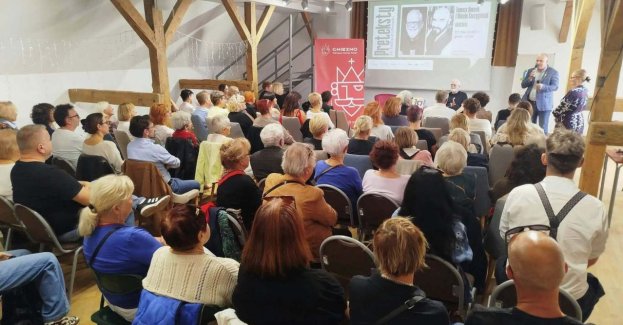 16. Festiwal Literacki Preteksty w Gnieźnie zakończył się 27 września spektaklem Tomasza Kujawskiego „Dociekania psa” według F. Kafki. Czterodniowy program obejmował spotkania z pisarzami, premierę książki fotograficznej i rozmowy o literaturze oraz kinie.